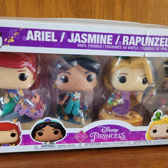 Brand New in box- Funko pop Disney princesses set - Picture 3 of 5